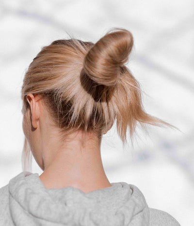 4 UNDER-A-MINUTE HACKS FOR GREAT WINTER HAIR